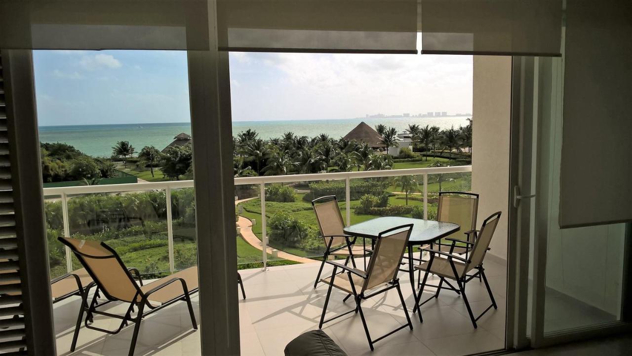 Appartamento Swim The Caribbean & Work With A View Cancún Esterno foto